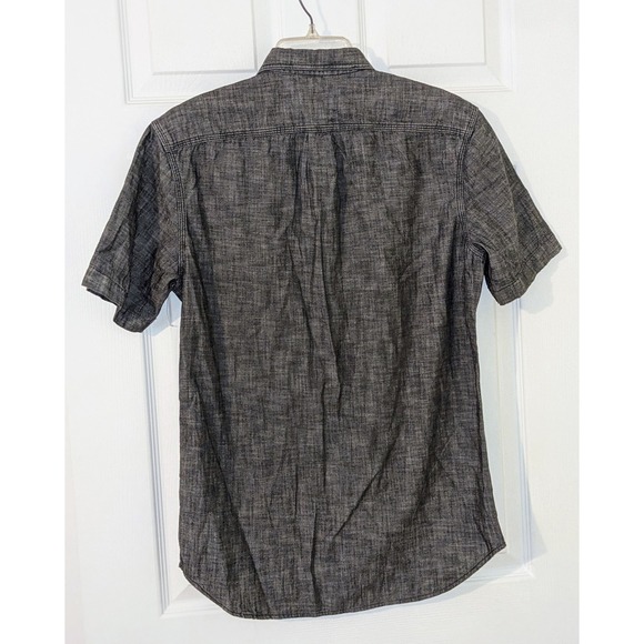 Old Navy Slim Fit Gray Chambray Short Sleeve Button Up Shirt Size S NWOT - Picture 3 of 7